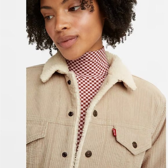 Levi's Women's Premium Ex-Boyfriend Corduroy Sherpa Trucker Jacket - Picture 3 of 8